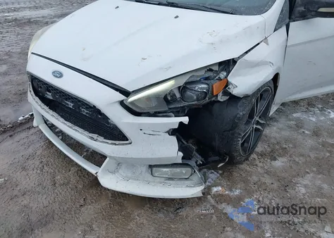 2016 Ford Focus St from USA, damaged, VIN 1FADP3L97GL221747